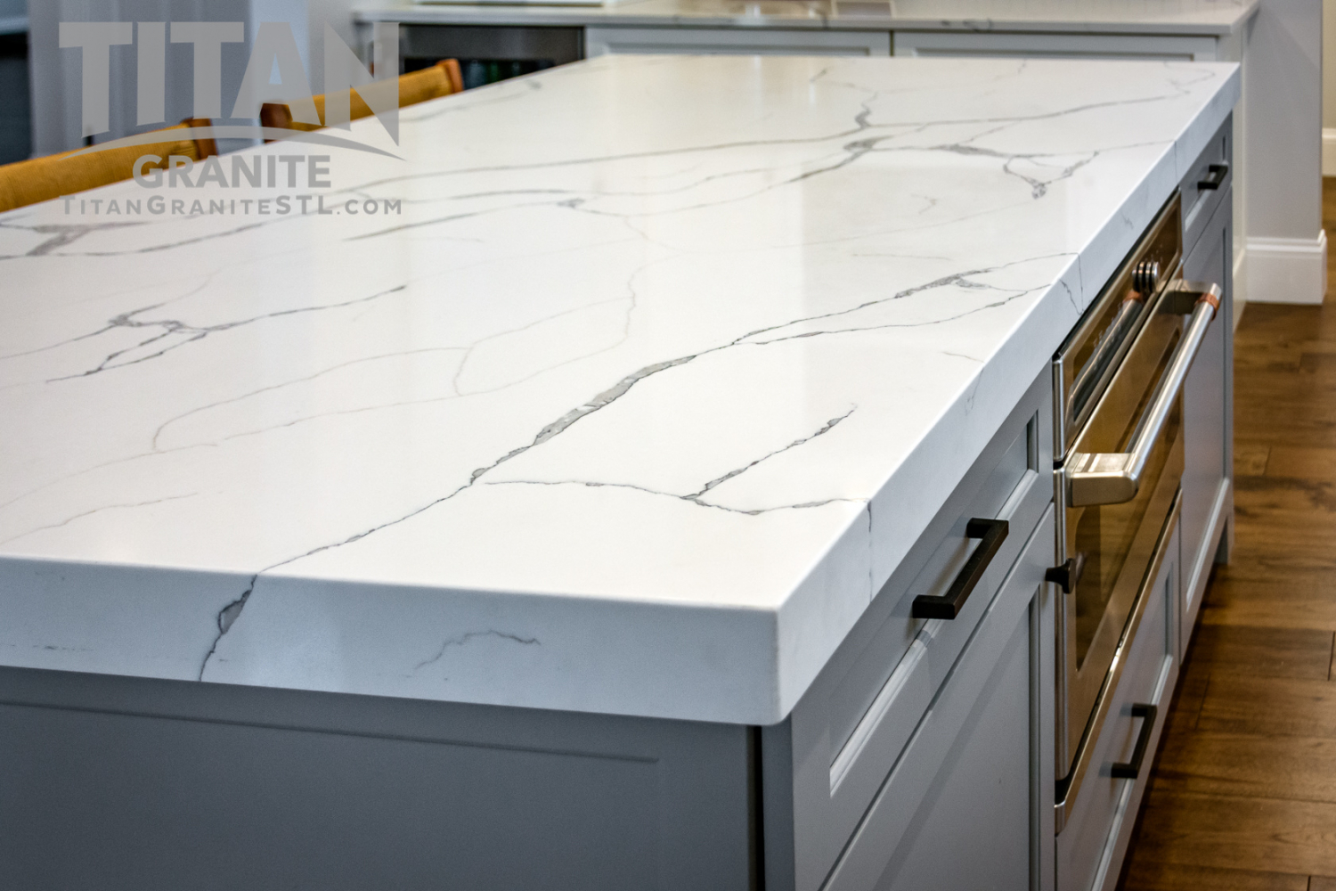 Statuary Classique Quartz Kitchen